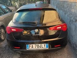 Usata 2015 Alfa Romeo Giulietta Tre volumi | 5900 € (Buon prezzo)