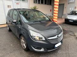 Grigio Usata 2015 Opel Meriva Monovolume | 5490 € (Buon prezzo)