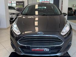Grigio Usata 2016 Ford Fiesta Titanium Due volumi | 8000 € (Cara)