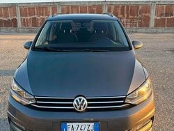 Grigio Usata 2015 VW Touran Executive Monovolume | 10.000 € (Cara)