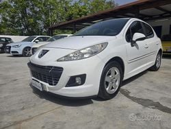 Bianco Usata 2012 Peugeot 207 Active Tre volumi | 5200 € (Cara)
