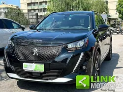 Nero Usata 2021 Peugeot 2008 Allure SUV | 15.400 € (Buon prezzo)