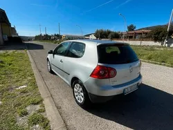 Usata 2004 VW Golf V Tre volumi | 2300 € (Buon prezzo)