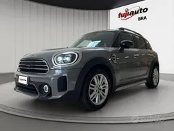 Grigio scuro Usata 2022 Mini Cooper Countryman Essential SUV | 25.900 € (Ottimo prezzo)