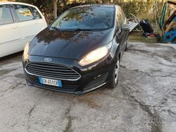 Nero Usata 2013 Ford Fiesta Due volumi | 3500 €