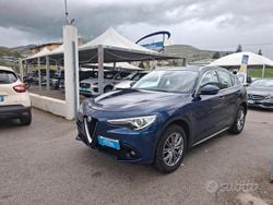 Blu Usata 2019 Alfa Romeo Stelvio Super SUV | 20.900 € (Buon prezzo)