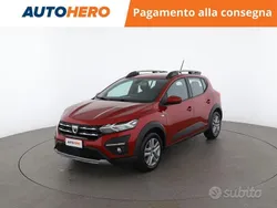 Rosso Usata 2022 Dacia Sandero Comfort Due volumi | 15.099 € (Buon prezzo)