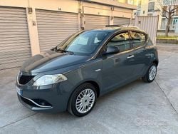 Grigio Usata 2016 Lancia Ypsilon Platinum Due volumi | 7400 € (Buon prezzo)