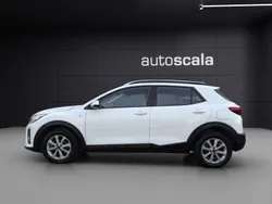 Bianco pastello Usata 2022 Kia Stonic Urban SUV | 15.490 € (Buon prezzo)