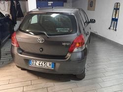 Usata 2009 Toyota Yaris Tre volumi | 3700 €
