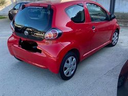 Rosso Usata 2009 Toyota Aygo Due volumi | 2900 € (Ottimo prezzo)