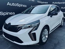 Bianco Nuova 2025 Renault Clio V Evolution Tre volumi | 17.490 € (Buon prezzo)