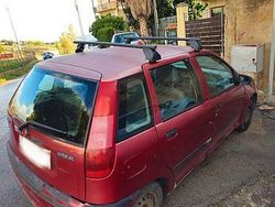 Rosso Usata 1997 Fiat Punto Tre volumi | 250 €