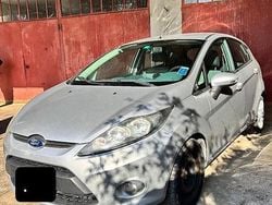 Usata 2009 Ford Fiesta Tre volumi | 2000 € (Cara)