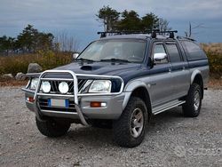 Blu Usata 2002 Mitsubishi L200 Pick-up | 13.000 €