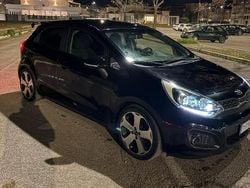 Nero Usata 2014 Kia Rio Due volumi | 6000 € (Buon prezzo)