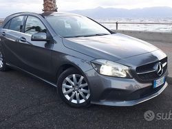 Grigio Usata 2016 Mercedes A180 Tre volumi | 13.700 € (Buon prezzo)