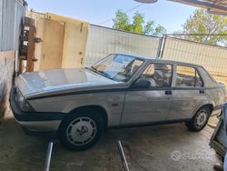 Grigio Usata 1986 Alfa Romeo 75 Tre volumi | 7000 €
