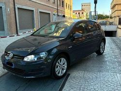 Usata 2016 VW Golf Trendline Tre volumi | 8900 €