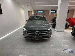 Grigio Usata 2019 Mercedes B180 Business Monovolume | 18.890 € (Buon prezzo)
