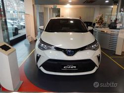 Bianco Usata 2023 Toyota C-HR Lounge SUV | 32.000 € (Buon prezzo)