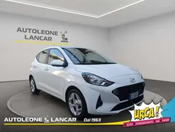 Bianco Usata 2022 Hyundai i10 Advanced Plus Due volumi | 12.880 € (Buon prezzo)