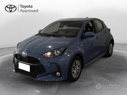 Urban blue Usata 2020 Toyota Yaris Hybrid Active Tre volumi | 17.500 € (Buon prezzo)