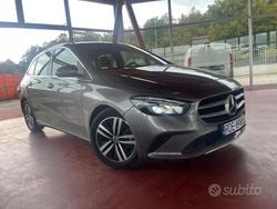 Grigio Usata 2023 Mercedes B180 Monovolume | 24.800 € (Super prezzo)