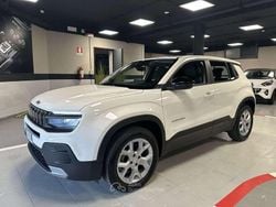 Azzurro Usata 2024 Jeep Avenger Altitude SUV | 20.990 € (Buon prezzo)