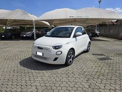 Bianco Usata 2021 Fiat 500e Passion | 15.900 € (Molto cara)