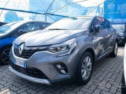 Grigio Usata 2022 Renault Captur Zen SUV | 17.900 € (Buon prezzo)
