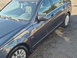 Usata 2010 Mercedes C200 Elegance Tre volumi | 7000 € (Buon prezzo)