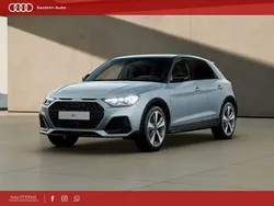 Grigio freccia perla nero mito metallizz Nuova 2025 Audi A1 Design Due volumi | 32.100 € (Buon prezzo)
