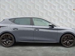 Grigio Usata 2024 Cupra Leon VZ2 Tre volumi | 31.950 € (Buon prezzo)