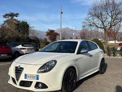 Bianco Usata 2014 Alfa Romeo Giulietta Tre volumi | 7000 € (Buon prezzo)