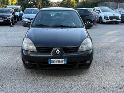 Nero Usata 2009 Renault Clio II Dynamique Tre volumi | 2300 € (Ottimo prezzo)