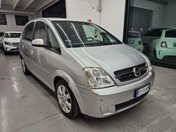 Argento Usata 2005 Opel Meriva Cosmo Monovolume | 1700 € (Cara)