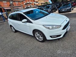 Bianco Usata 2015 Ford Focus Titanium Tre volumi | 6000 € (Buon prezzo)