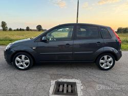 Usata 2008 Ford Fiesta Due volumi | 2500 € (Cara)