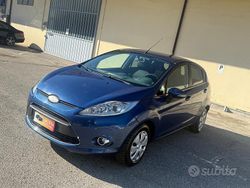 Blu Usata 2009 Ford Fiesta Titanium Tre volumi | 2450 € (Buon prezzo)