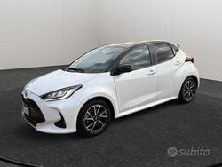 Bianco Usata 2022 Toyota Yaris Hybrid Style Tre volumi | 17.900 € (Buon prezzo)