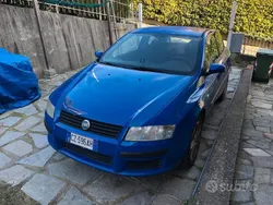 Blu/azzurro Usata 2006 Fiat Stilo Active Tre volumi | 2300 € (Buon prezzo)