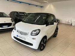 Bianco Usata 2018 Smart ForTwo Electric Drive Passion Tre volumi | 11.200 € (Buon prezzo)
