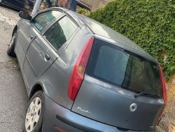 Grigio Usata 2005 Fiat Punto Due volumi | 2000 € (Buon prezzo)