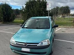 Verde Usata 2003 Opel Corsa Tre volumi | 2000 € (Buon prezzo)