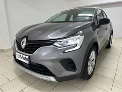 Nessuno(met.) Usata 2022 Renault Captur Business SUV | 18.900 € (Buon prezzo)