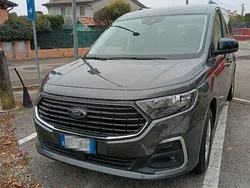Grigio Usata 2023 Ford Tourneo Connect Titanium Monovolume | 28.000 € (Buon prezzo)