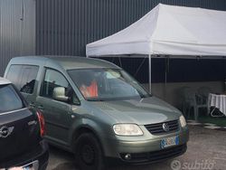 Usata 2008 VW Caddy Life Monovolume | 3000 €
