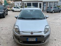 Grigio Usata 2010 Fiat Grande Punto Due volumi | 3450 € (Buon prezzo)