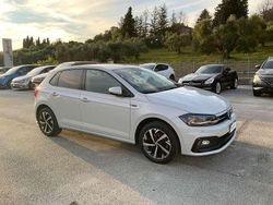 Argento Usata 2019 VW Polo Highline Tre volumi | 14.400 € (Buon prezzo)
